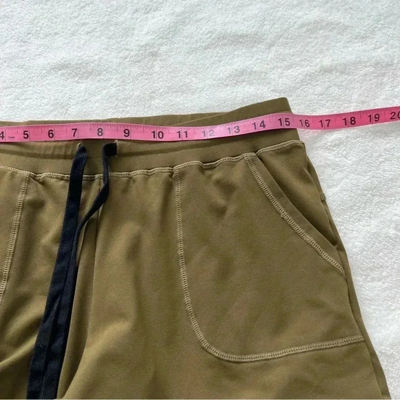 ZYIA Olive Unwind Jogger size M - Picture 10 of 13